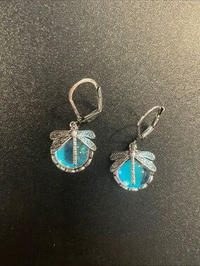 Silver tone Dragonfly Blue Glass Drop Earrings - Women's Jewelry B18